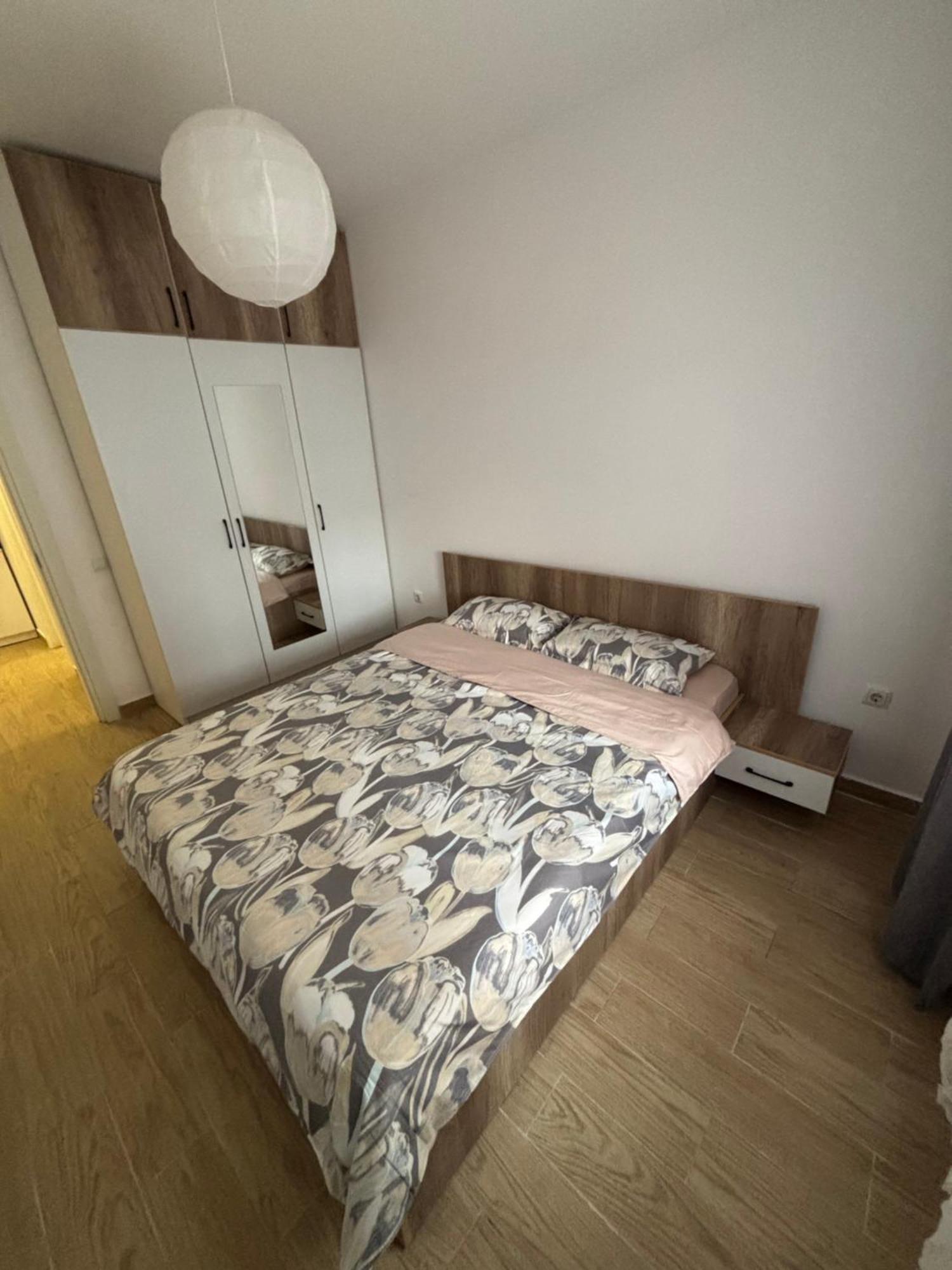 Militari Comfort Apartment Roşu Extérieur photo